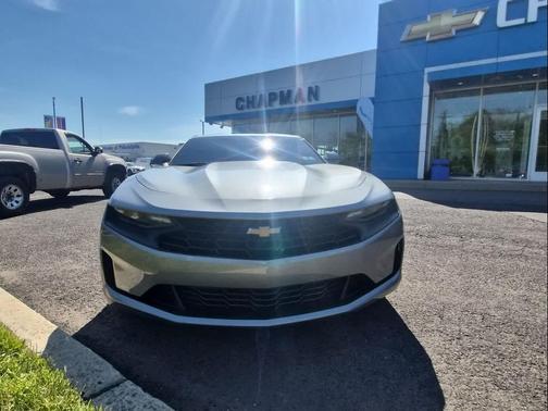 Sharkskin Metallic 2023 Chevrolet Camaro 1LT