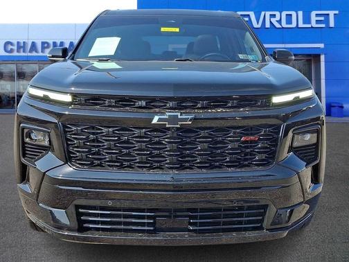 Mosaic Black Metallic 2025 Chevrolet Traverse RS