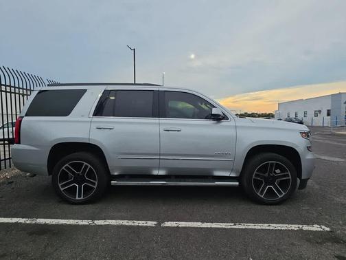 Silver Ice Metallic 2019 Chevrolet Tahoe LT
