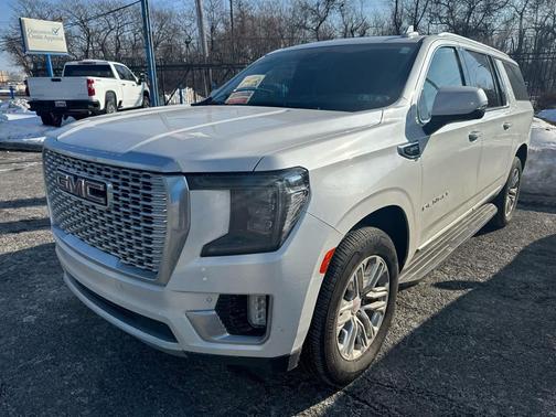 2023 GMC Yukon XL Denali