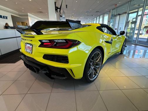 Accelerate Yellow Metallic 2023 Chevrolet Corvette Z06