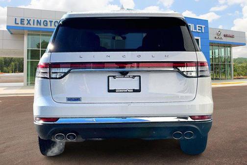 2022 Lincoln Aviator Standard AWD