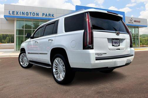 2017 Cadillac Escalade Luxury