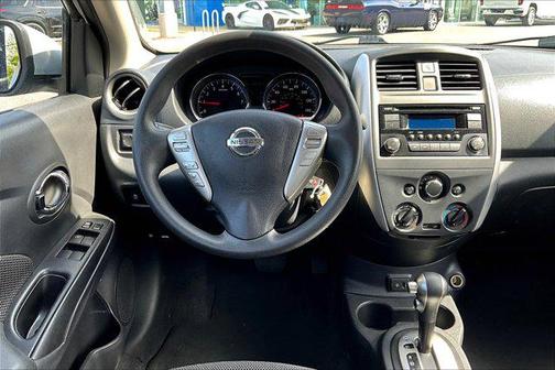 2017 Nissan Versa 1.6 SV