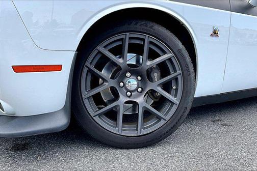 2016 Dodge Challenger R/T Scat Pack