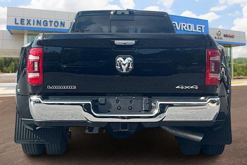 2022 RAM 3500 Laramie Crew Cab 4x4 8' Box