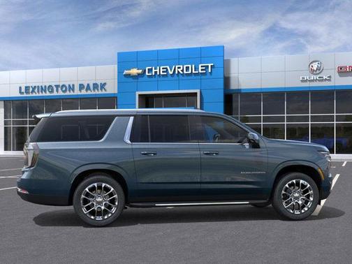2026 Chevrolet Suburban LT