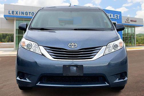 2017 Toyota Sienna LE