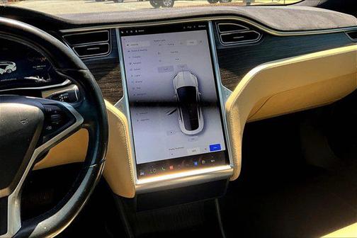 2016 Tesla Model S 70D