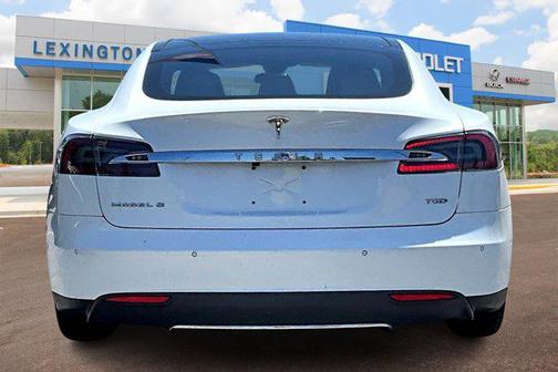 2016 Tesla Model S 70D