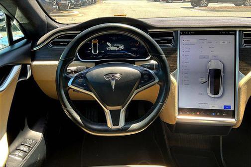 2016 Tesla Model S 70D