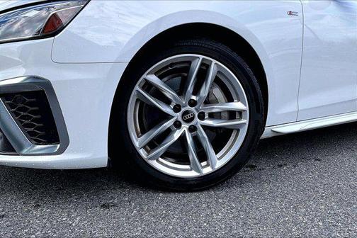 2023 Audi A4 45 S line Premium Plus