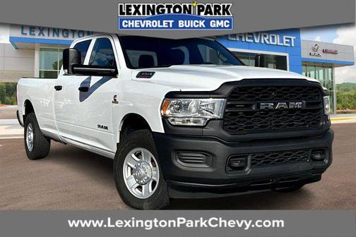 2022 RAM 3500 Tradesman Crew Cab 4x2 8' Box