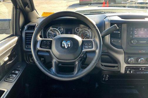 2022 RAM 3500 Tradesman Crew Cab 4x2 8' Box