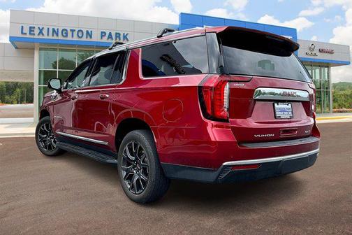 2023 GMC Yukon XL SLT