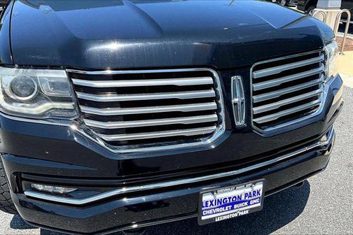 2016 Lincoln Navigator Select