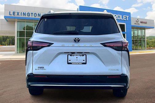 2025 Toyota Sienna Platinum