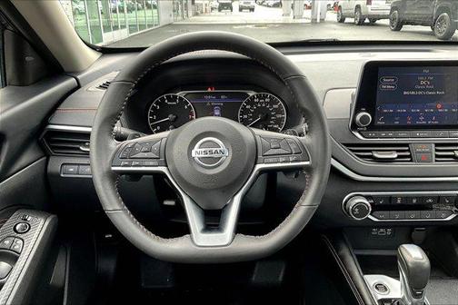 2022 Nissan Altima SR Intelligent AWD