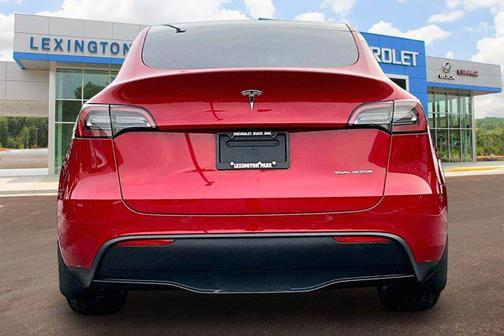 2022 Tesla Model Y Long Range Dual Motor All-Wheel Drive