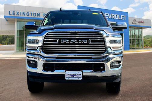 2019 RAM 2500 Laramie Crew Cab 4x4 6'4' Box