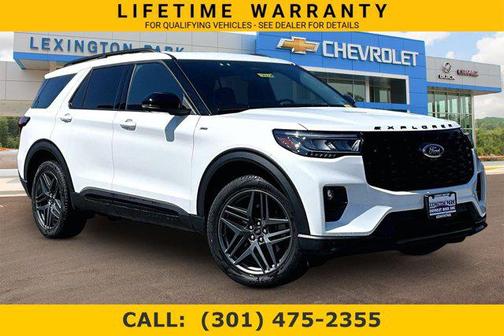 Star White Metallic Tri-Coat 2025 Ford Explorer ST-Line