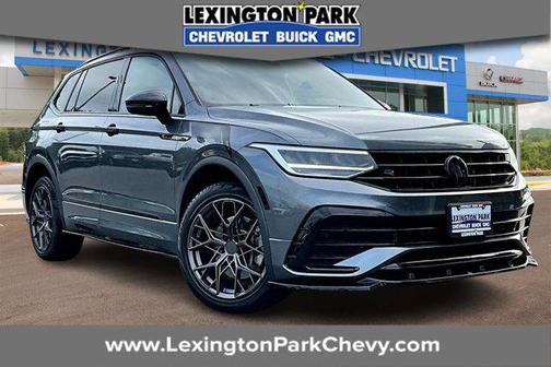 2022 Volkswagen Tiguan 2.0T SE R-Line Black