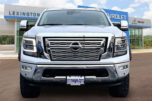 2021 Nissan Titan SL