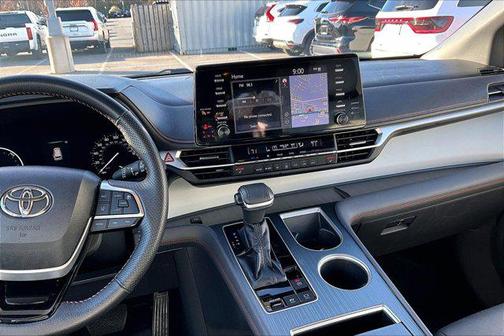 2023 Toyota Sienna XSE 7 Passenger