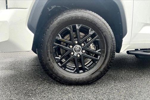 2022 Toyota Tundra SR5