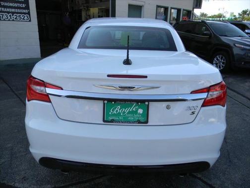 2011 Chrysler 200 S