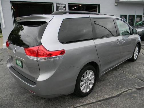 2013 Toyota Sienna XLE