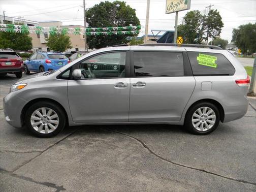 2013 Toyota Sienna XLE