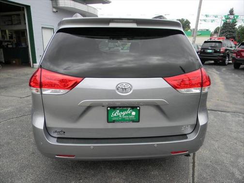 2013 Toyota Sienna XLE