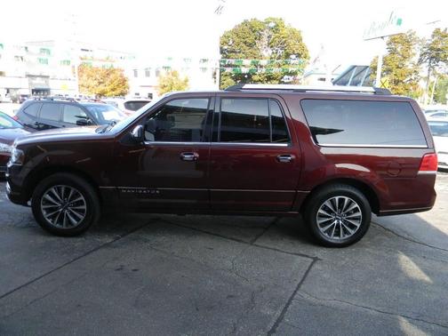 2015 Lincoln Navigator Base