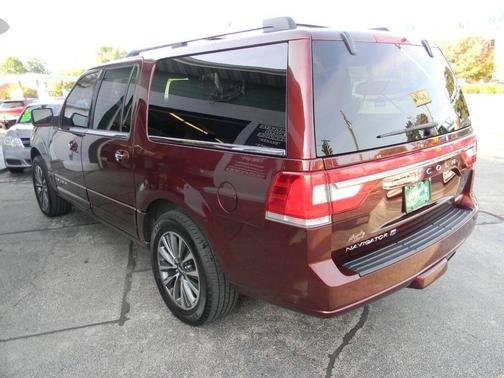 2015 Lincoln Navigator Base