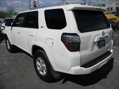 Super White 2016 Toyota 4Runner SR5
