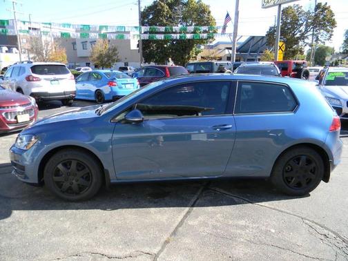 2015 Volkswagen Golf Launch Edition 2-Door