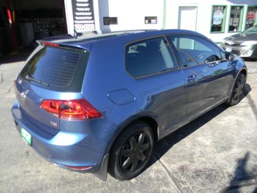 2015 Volkswagen Golf Launch Edition 2-Door