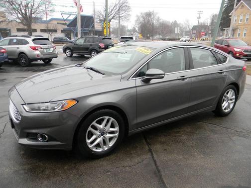 2014 Ford Fusion SE