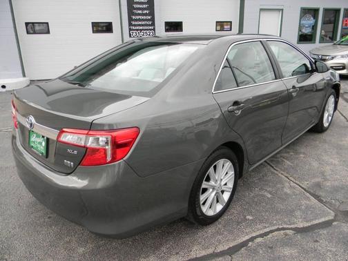 2012 Toyota Camry Hybrid XLE