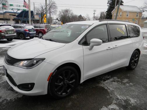 2018 Chrysler Pacifica Touring Plus