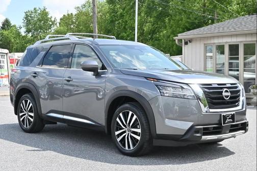 Gun Metallic 2023 Nissan Pathfinder Platinum 4WD