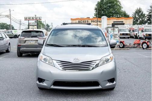 2015 Toyota Sienna LE