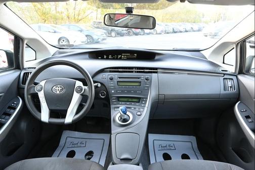 2010 Toyota Prius III