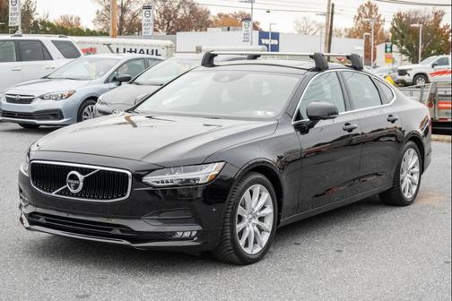 2017 Volvo S90 T6 Momentum