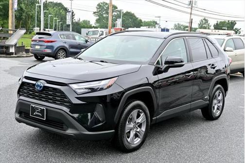 2022 Toyota RAV4 Hybrid XLE