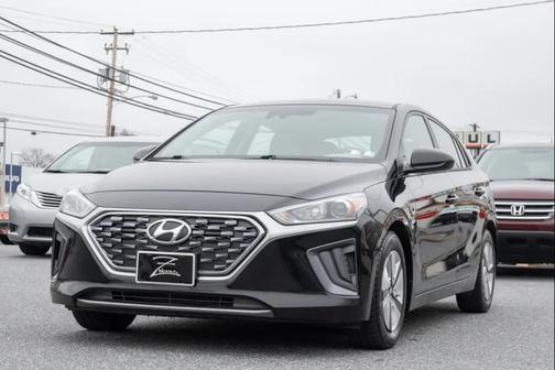 Black Noir Pearl 2020 Hyundai IONIQ Hybrid Blue