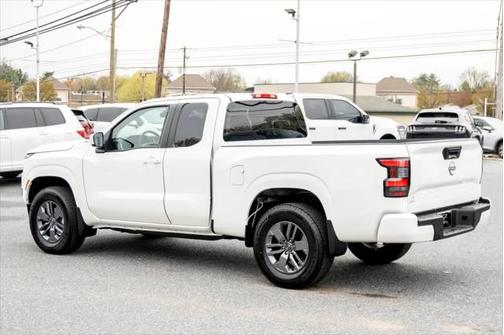 2025 Nissan Frontier SV