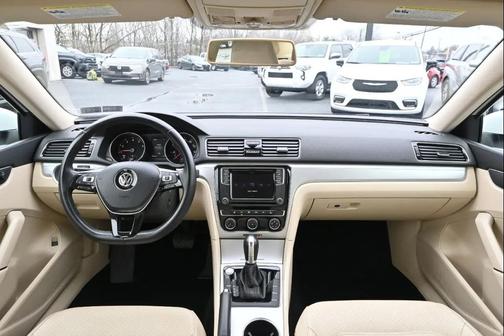 2019 Volkswagen Passat 2.0T Wolfsburg Edition