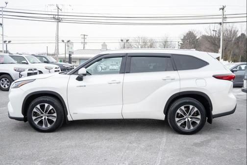 2021 Toyota Highlander Hybrid XLE